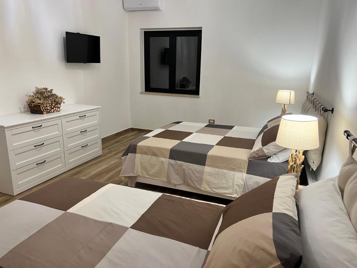 Al Vicolo Stretto Διαμέρισμα Brancaleone Marina Εξωτερικό φωτογραφία
